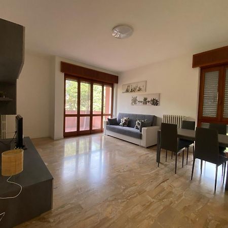 Appartamento La Finestra Sul Parco Dalmine Exterior foto